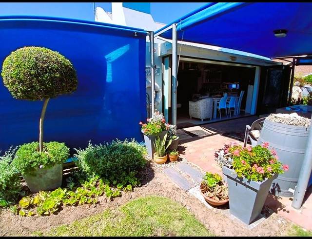 1 BEDROOM HOUSE FOR SALE IN STILBAAI EAST